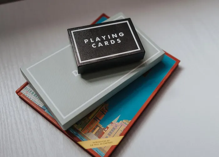 Vichy - Strathcona Suites, Houses In WavertreeAirport Hotel